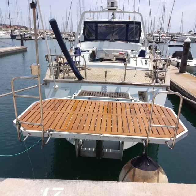 plataforma en madera para barco